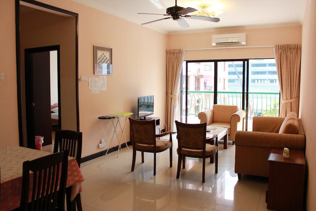 Marina Court Kota Kinabalu- Bigger Group Stay Together- 6 Bedroom Apartments Rum bild
