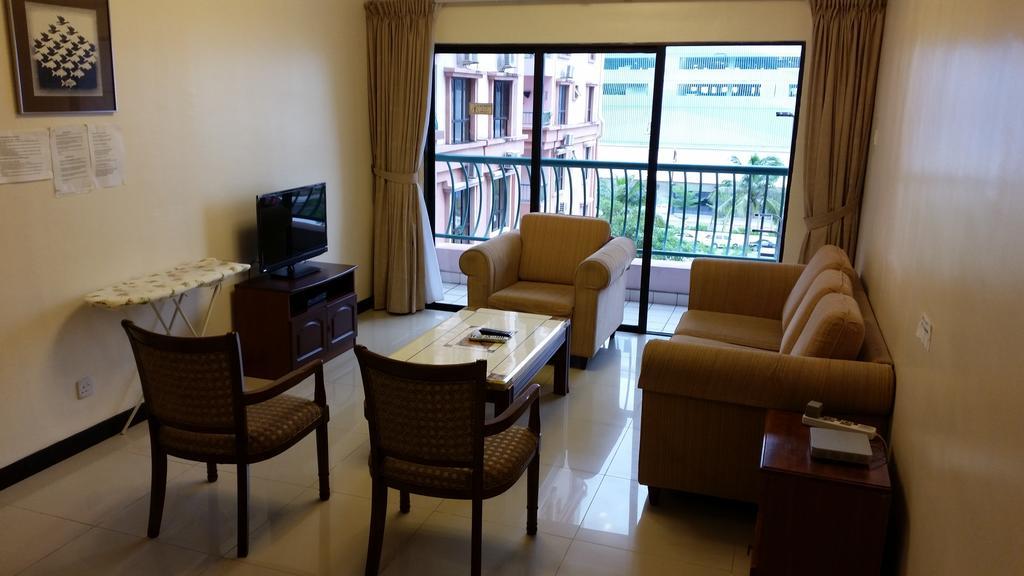 Marina Court Kota Kinabalu- Bigger Group Stay Together- 6 Bedroom Apartments Rum bild