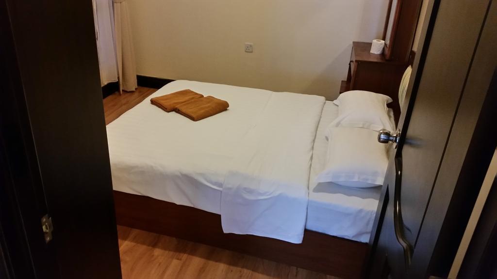 Marina Court Kota Kinabalu- Bigger Group Stay Together- 6 Bedroom Apartments Rum bild