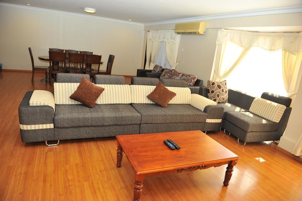 Marina Court Kota Kinabalu- Bigger Group Stay Together- 6 Bedroom Apartments Exteriör bild