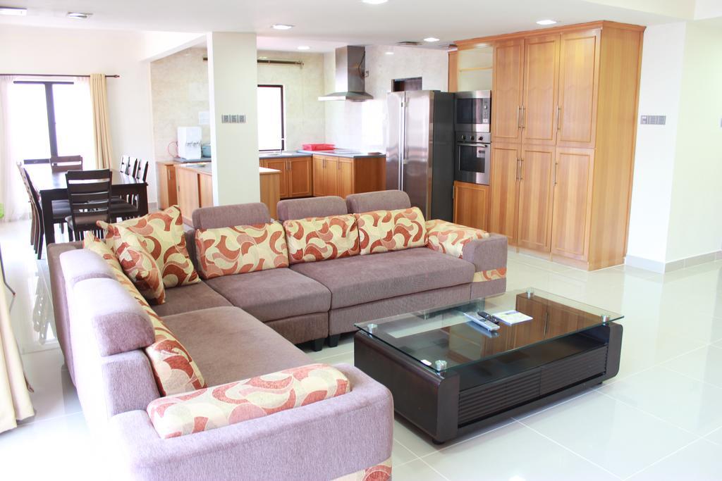Marina Court Kota Kinabalu- Bigger Group Stay Together- 6 Bedroom Apartments Exteriör bild