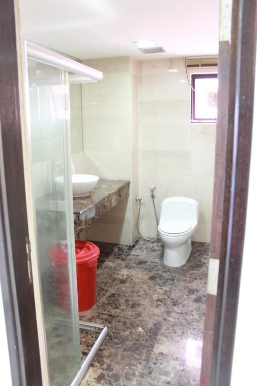 Marina Court Kota Kinabalu- Bigger Group Stay Together- 6 Bedroom Apartments Exteriör bild
